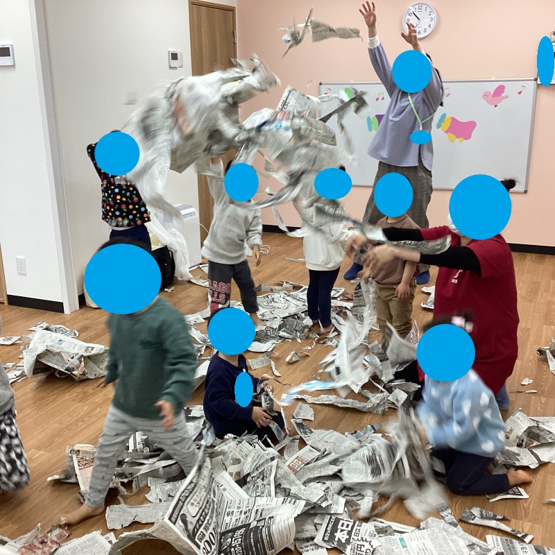 ハビー高津駅前教室_新聞遊び