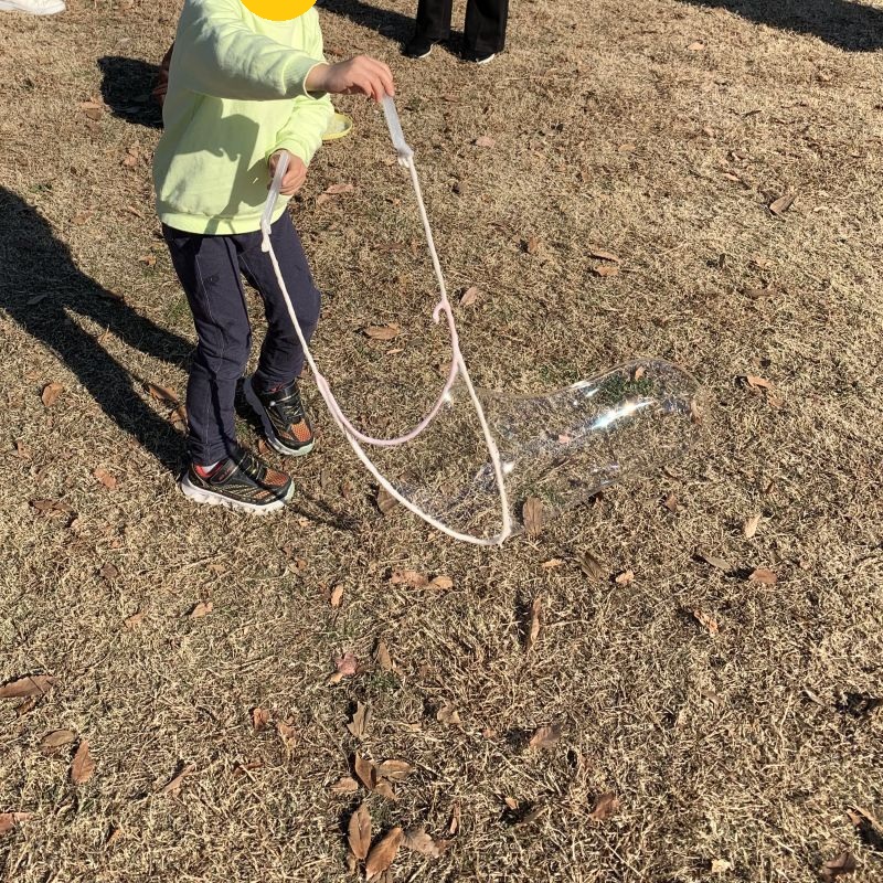 【ハビー藤沢教室】巨大シャボン玉_写真②